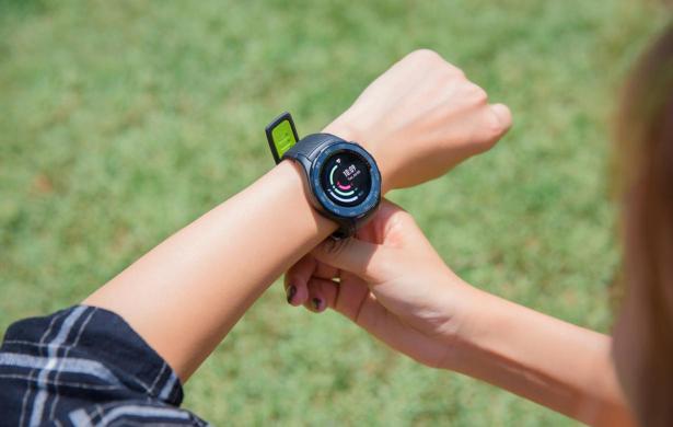 Apple Watch 4發(fā)布了，安卓手機(jī)用戶如何選擇呢？