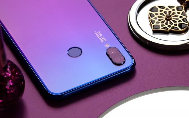 關(guān)曉彤同款時尚全能王，華為nova3i大內(nèi)存6GB+128GB版驚艷開售