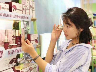 網(wǎng)店如火如荼的今天，植物醫(yī)生實體店為什么越開越好？