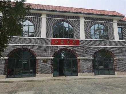 游客遠(yuǎn)道而來(lái)“難求一面”，崔永元開(kāi)面館獲追捧
