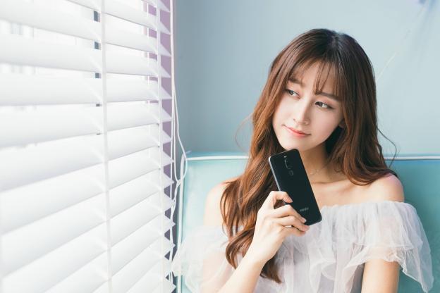 征服小姐姐的魅族X8，到底是何方神圣？