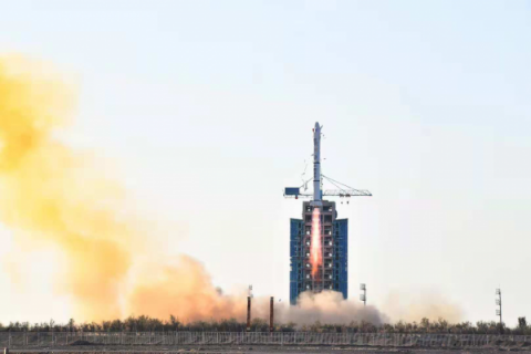 全球首個商業(yè)AI星座首星發(fā)射成功， 共建“太空+城市運營”新生態(tài)