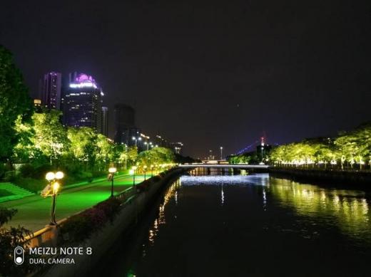 不比不知道，原來(lái)魅族Note8拍照比榮耀暢玩8C好那么多！