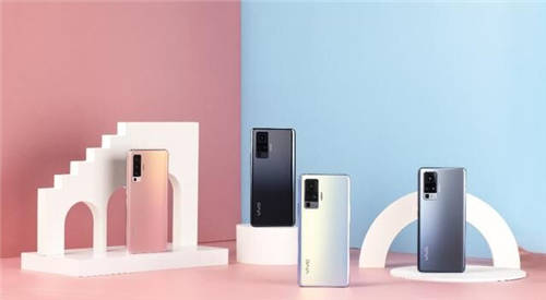 助力中國(guó)航天，vivo X50 Pro記錄火箭點(diǎn)火升空瞬間