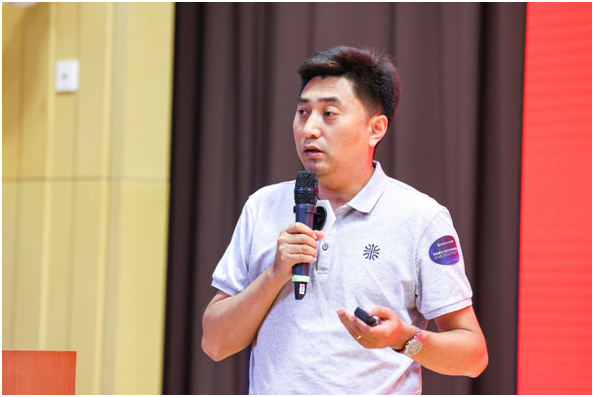 人大金倉順利承辦數(shù)據(jù)基礎(chǔ)設(shè)施創(chuàng)新發(fā)展高峰論壇 數(shù)據(jù)基礎(chǔ)設(shè)施工委會正式成立