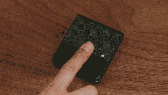 三星折疊屏手機Galaxy Z Flip3 5G火熱預(yù)約中 引領(lǐng)新潮不容錯過