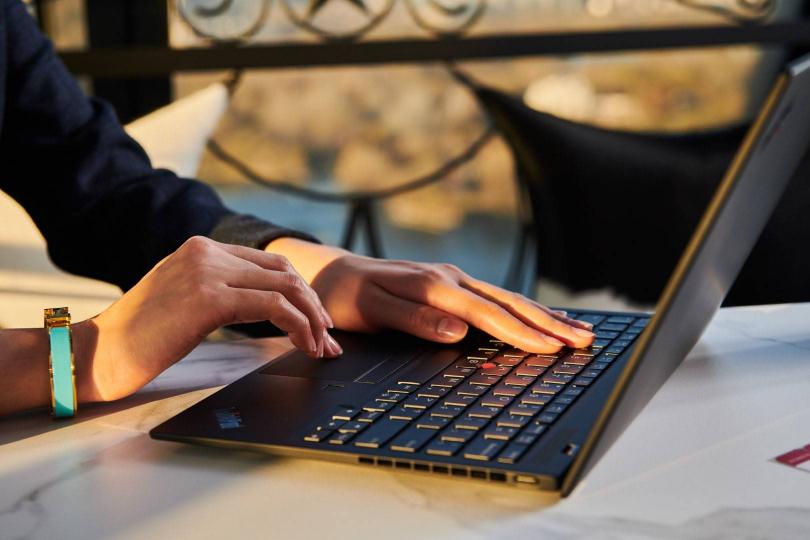 黃健翔空降聯(lián)想超級(jí)直播間，ThinkPad X1 Nano迎來(lái)冰點(diǎn)價(jià)格