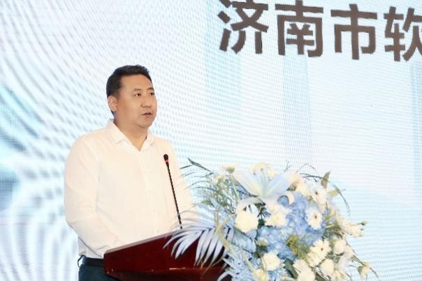 全面起跑新優(yōu)勢，信息技術(shù)再領(lǐng)航