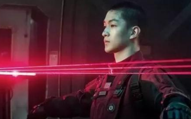《流浪地球》里的身份識(shí)別BUG：未來還是這么OUT嗎？