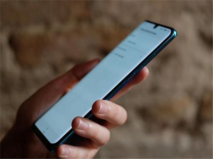英國頂尖科技媒體Stuff測評華為P30 Pro，打出5星滿分！