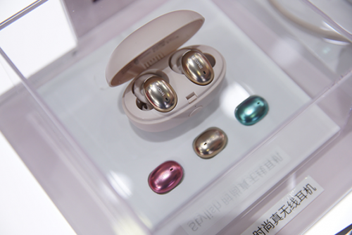 CES Asia 2019，1MORE展現(xiàn)高音質(zhì)與顏值兼?zhèn)涞臅r尚真無線藍(lán)牙耳機(jī)
