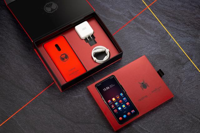 realme 蜘蛛俠電影定制禮盒7月9日正式開售，售價(jià)僅為1799元