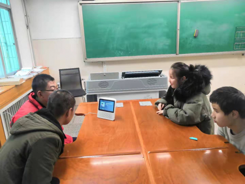 百度AI為西安盲啞學(xué)校“聘請”人工智能新助教