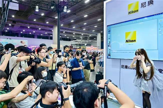 Lexar雷克沙攜手尼康參加COMICUP2024SP，引領高端存儲新潮流