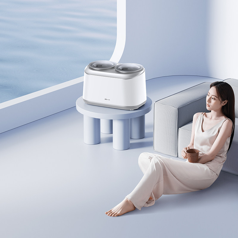 不手洗、不晾曬！小熊電器雙艙洗衣機：分區(qū)洗脫烘全搞定