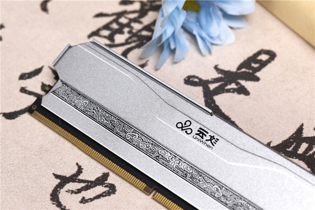 國風(fēng)裝機(jī)的點(diǎn)睛之筆，神凝DDR4內(nèi)存評(píng)測(cè)體驗(yàn)
