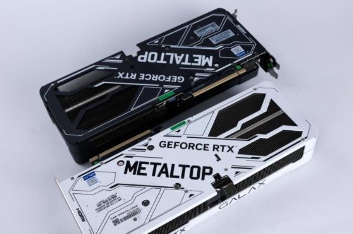 支持DLSS4，影馳 RTX 5080 金屬大師OC評測