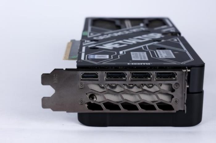 支持DLSS4，影馳 RTX 5080 金屬大師OC評測