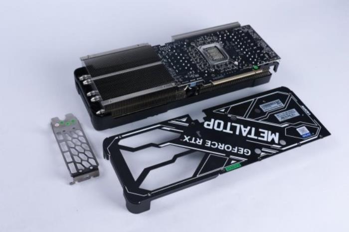 支持DLSS4，影馳 RTX 5080 金屬大師OC評測