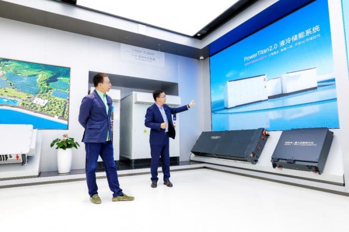 解碼新能源黑科技！《張朝陽的物理課》走進陽光電源