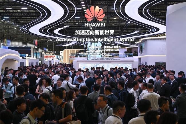 華為助力全球運營商加速發(fā)展5G-A，共筑AItoX新價值